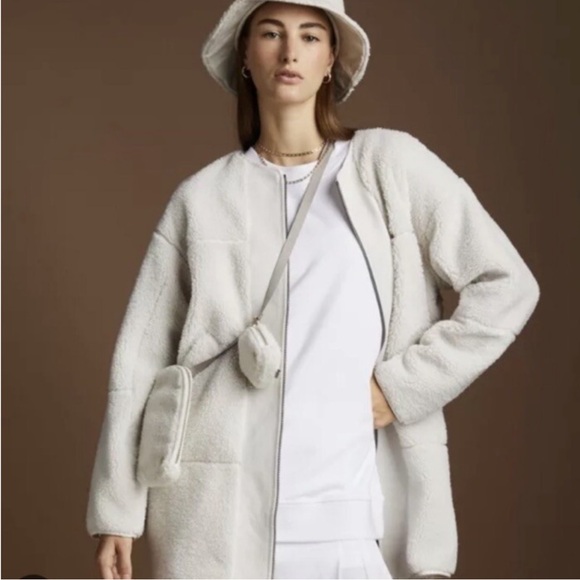 NWOT lululemon athletica White Teddy Jacket - Picture 1 of 2